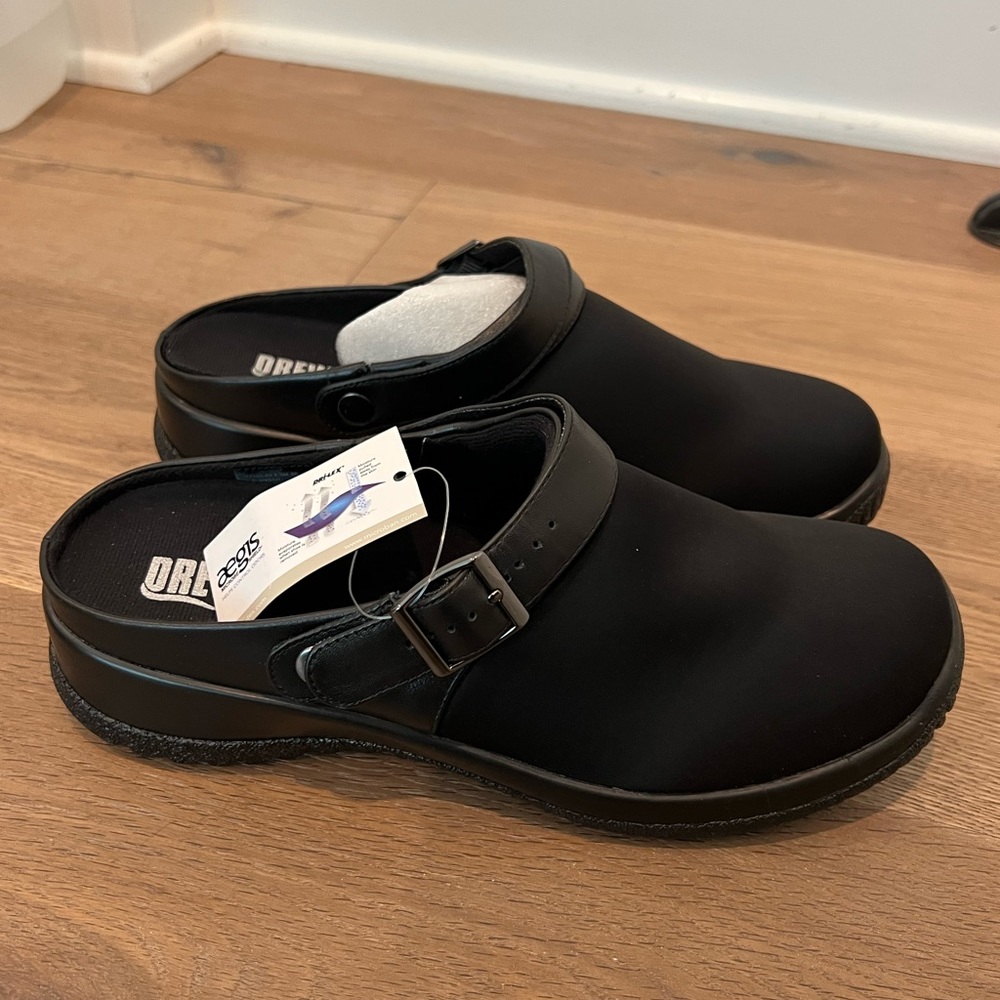Brand New Drew Savannah Clog - Size 8.5